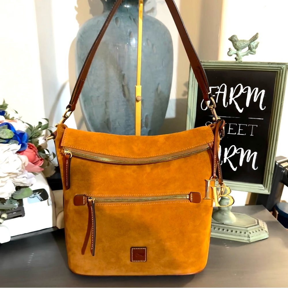Dooney & Bourke Suede Shoulder Hobo Bag in chestnut brown w DB hangtags NWOT - Picture 2 of 15
